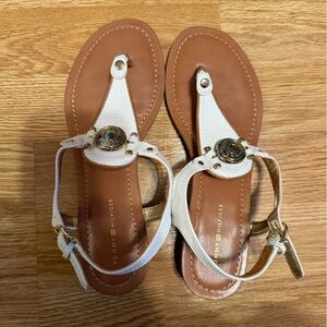 Tommy Hilfiger White and Gold T-Strap Leather Sandals Sz 7